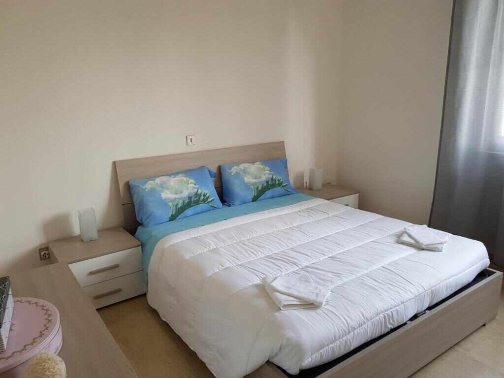 Eagle Rooms, Riva del Garda - camera con letto matrimoniale